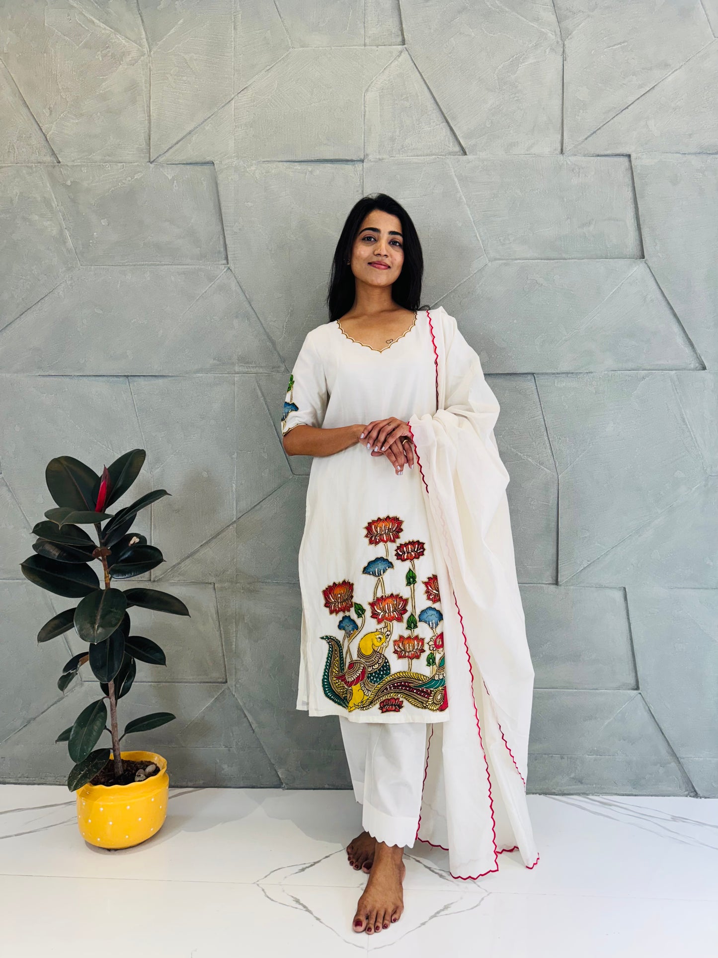 White Kurta Set With Kalamkari